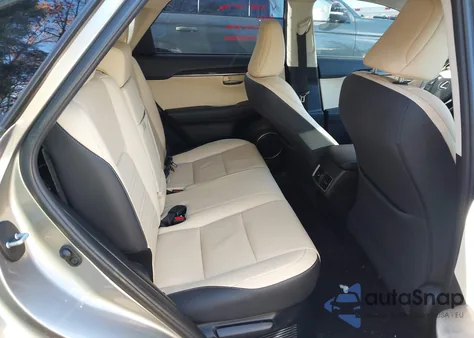 2020 Lexus Nx 300 Luxury z USA, uszkodzony, nr VIN JTJHARDZ1L2221318